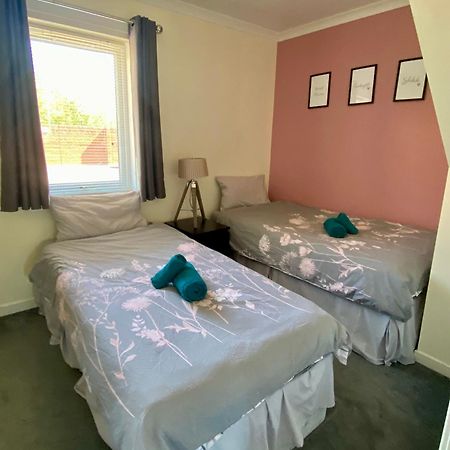 Cosy Cottage With Free Parking Close To Airport Эдинбург Экстерьер фото